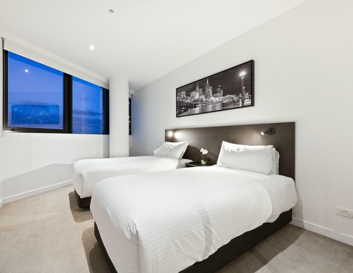 Experience Platinum Hotel Apartments Мельбурн Экстерьер фото