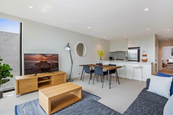 Experience Platinum Hotel Apartments Мельбурн Экстерьер фото