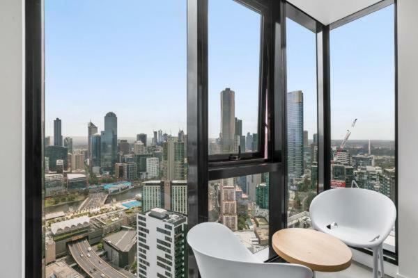 Experience Platinum Hotel Apartments Мельбурн Экстерьер фото